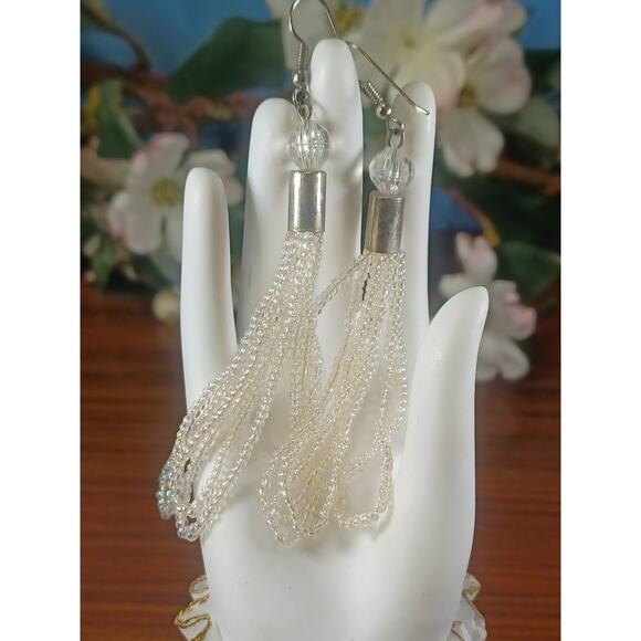 Dazzling Beautiful Dangle Drop Seed Beaded Pierced Earrings Clear Translucent - Picture 1 of 7